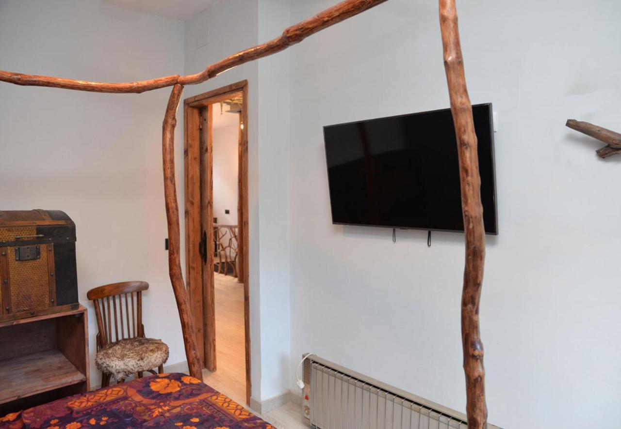 ラ・ポブラ・ダ・リリェートTriplex Rustico-Moderno Hasta 18 Plazas - Pobla De Lilletアパートメント エクステリア 写真